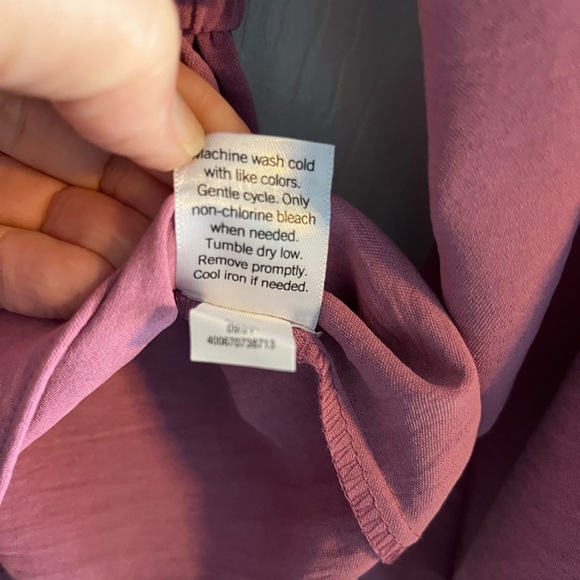 Nine West Long Sleeve Off The Shoulder Blouse - Picture 4 of 5